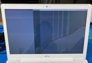 AH45/B2 　画面割れ