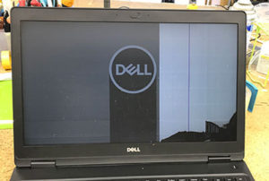 Precision 3520 画面割れ