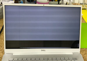 Inspiron 5490 液晶割れ