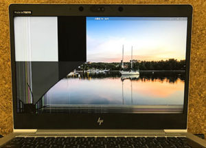 HP EliteBook 830 G5 液晶割れ