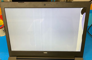 NS700/K 液晶割れ