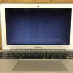 MacBook Air 黒画面に縦線が入った修理