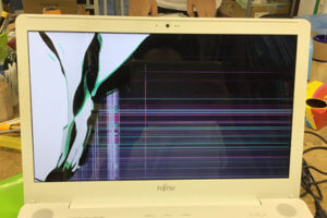 FMVA50XWP 液晶割れ