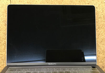 MacBook Pro 2017 画面が映らなくなった修理 | 液晶修理センター