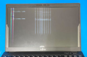 WU2/D2 液晶パネル割れ