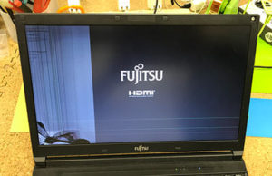 FMVA2600VD　画面割れ