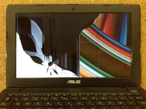 ASUS X200M 液晶修理1