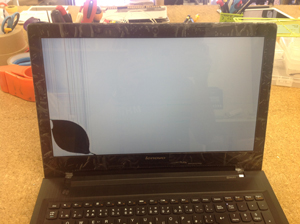 Lenovo g50 画面割れ