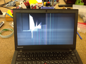 x240 液晶割れ