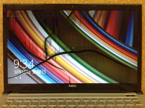 NEC　LZ550JS　液晶割れ