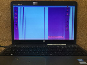 HP 15-r270TUの液晶割れ