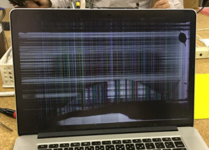 MacbookPro Retina 液晶割れ