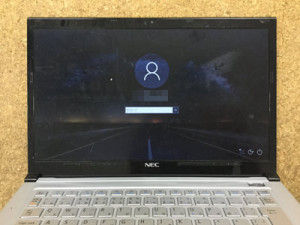 nec 液晶割れ