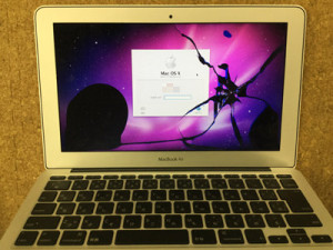 macbookair11 液晶割れ