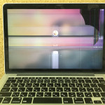 Apple Macbook Proの画面交換を格安に行なっております！