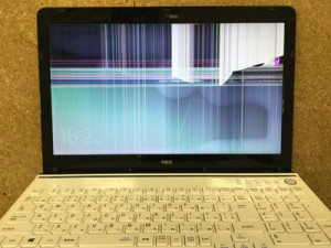 佐倉市のパソコン修理 液晶割れ