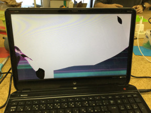 HP ENVY dv6 画面割れ