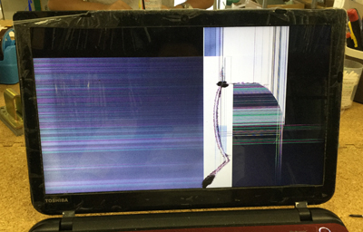 PT55NRT-SHA 液晶割れ