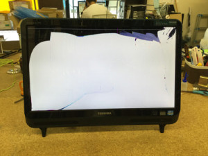 regza pc 液晶割れ