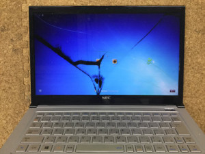 VJ18T/G 液晶割れ