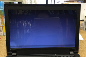 Lenovo SL410 液晶割れ