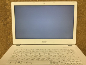 Aspire V3-372-A34D/W 表示不良