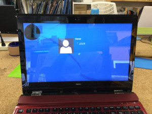 NS700/AAR-E3 液晶割れ