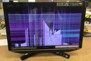 D731/T7DBD　液晶割れ