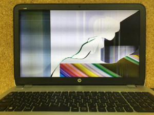 ENVY15-j131TX 液晶割れ