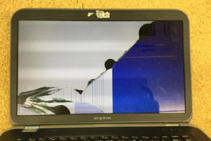 inspiron 15r special edition 液晶割れ