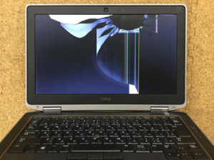Latitude E6320 画面割れ