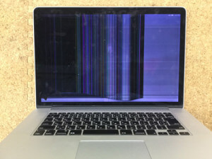 MacbookPro 画面割れ