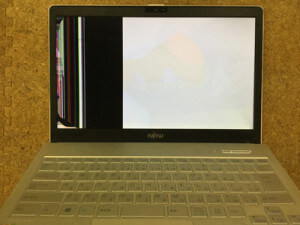 FMVS75MWP 液晶割れ