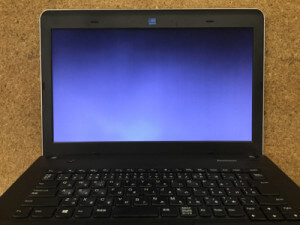 E440 画面が映らない