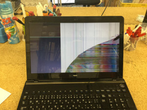 PC-LS700TSB 液晶割れ