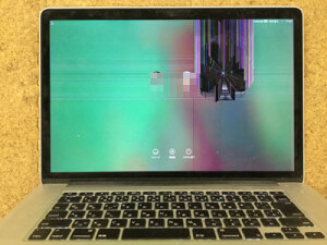 MacbookPro 液晶割れ