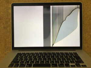 Apple 液晶割れ