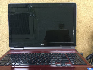 LL750/E 液晶割れ