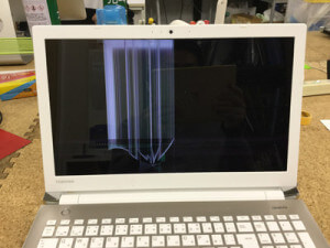 PAZ65BG-BNA 液晶割れ