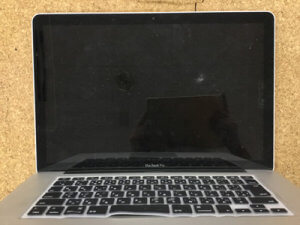 MacbookPro ガラス割れ