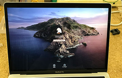 MacBook Pro 2018 13インチ (A1989)の液晶割れ パネル交換 | 液晶修理 