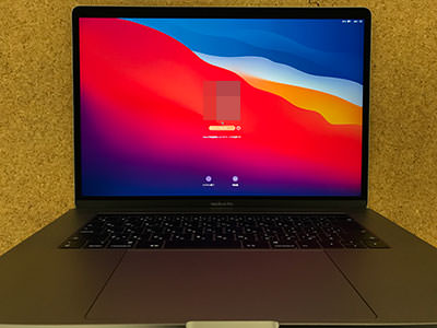 MacBook Pro/2019/32GB/1TB※モニタ不具合/稼働品