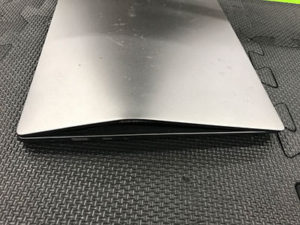 パソコン　くの字