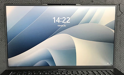 SENSE-17FH122-i7-UXZX 液晶交換完了後