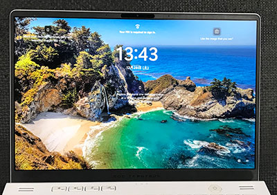 GA402RJ 液晶交換作業中