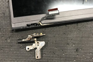 inspiron 15 3520 ヒンジ修理