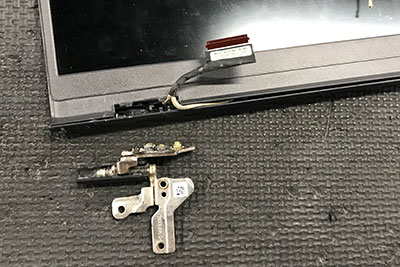 inspiron 15 3520 ヒンジ修理