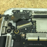 MacBook Pro 水没で画面が映らなくなった修理