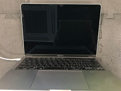 沖縄県からMacBook Proの修理