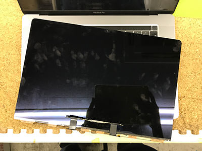 MacBook Pro 16インチの液晶修理 パネル交換 | 液晶修理センター